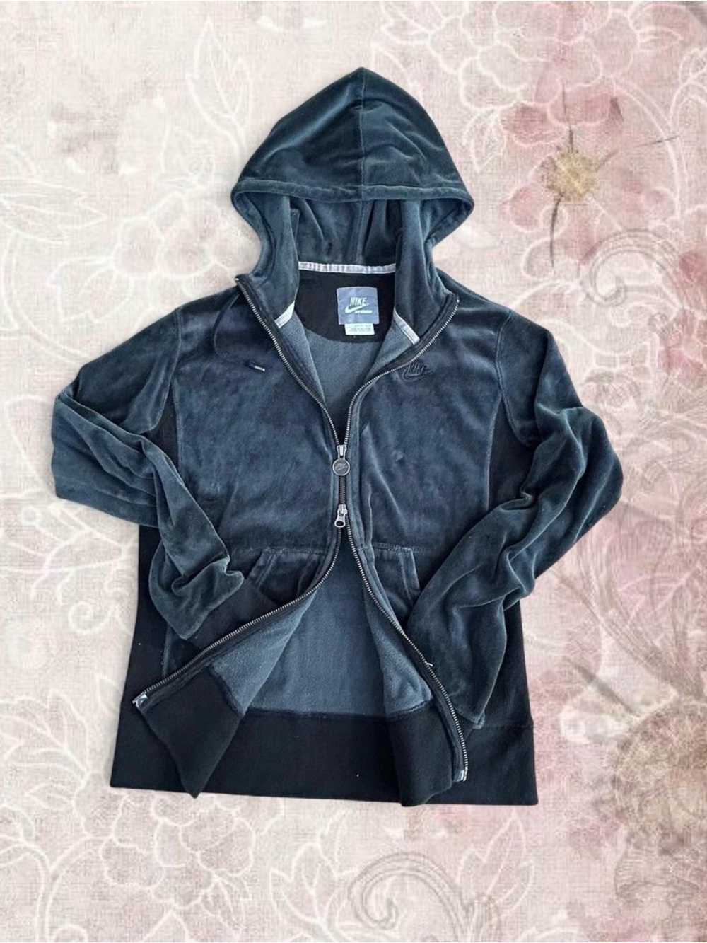 Nike vintage Dark Gray Hooded Zip Jacket